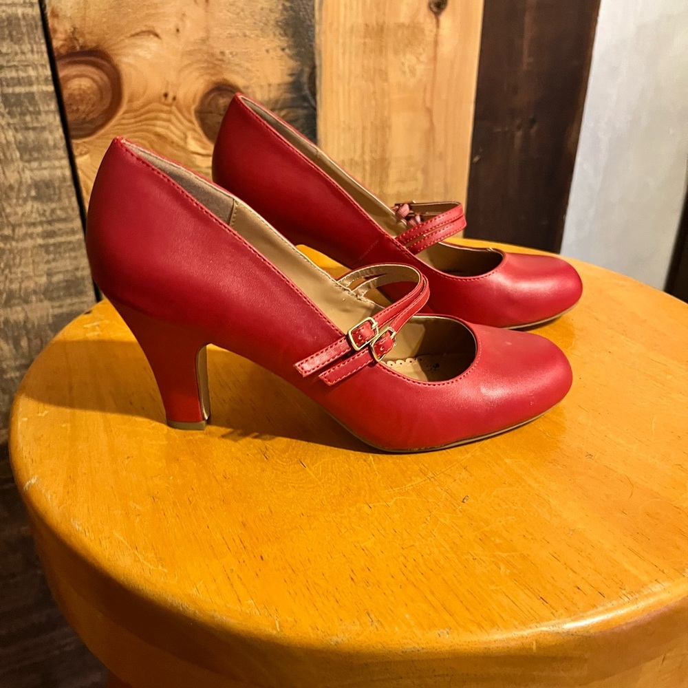 Womens size 10 Red Mary Jane